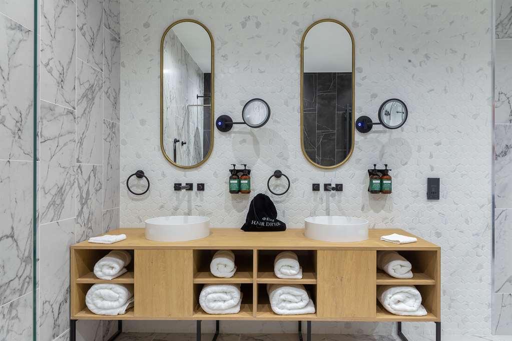 The Basilian Minsk, Curio Collection By Hilton Hotel Bagian luar foto