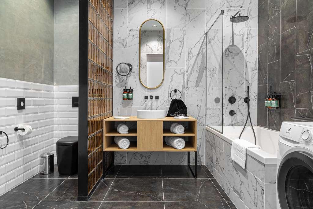 The Basilian Minsk, Curio Collection By Hilton Hotel Bagian luar foto