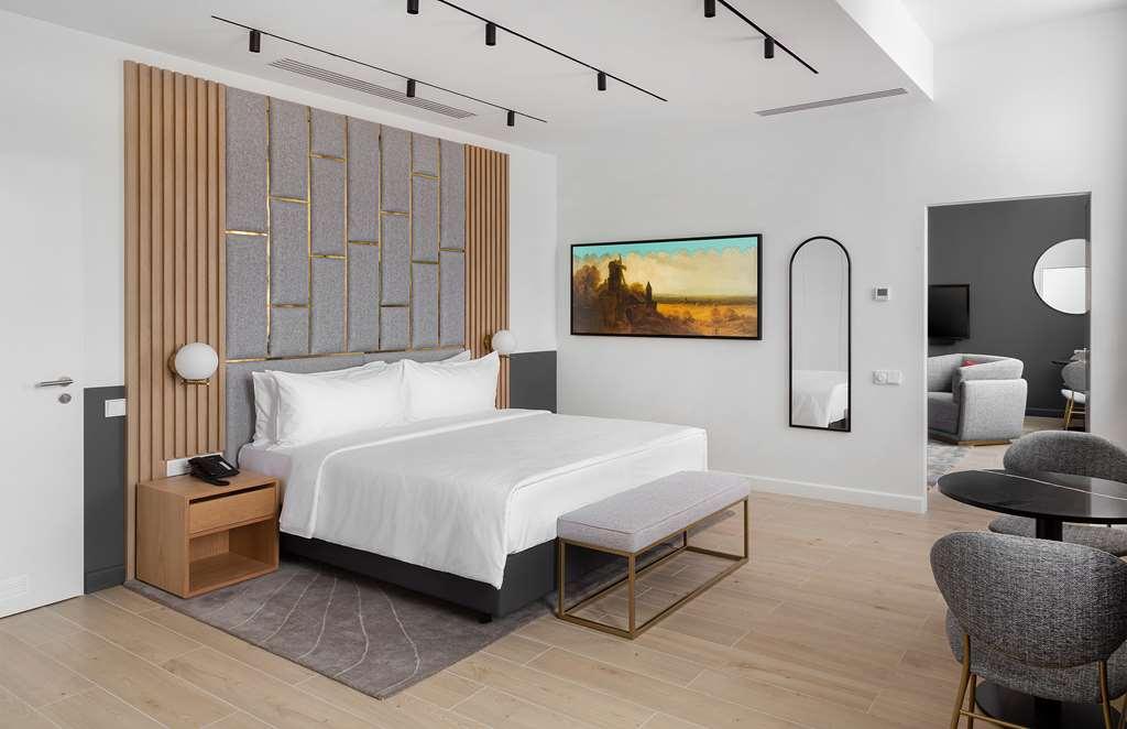 The Basilian Minsk, Curio Collection By Hilton Hotel Ruang foto