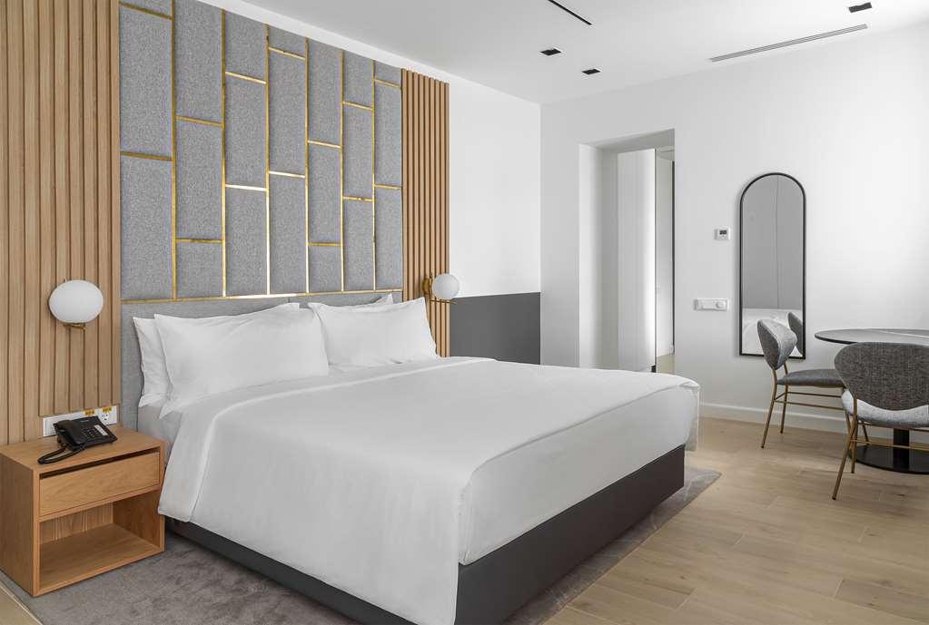 The Basilian Minsk, Curio Collection By Hilton Hotel Ruang foto
