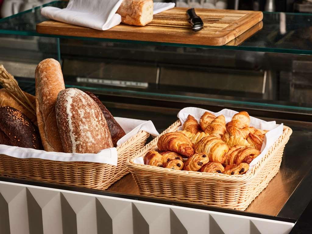 The Basilian Minsk, Curio Collection By Hilton Hotel Restoran foto