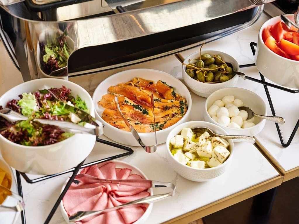 The Basilian Minsk, Curio Collection By Hilton Hotel Restoran foto